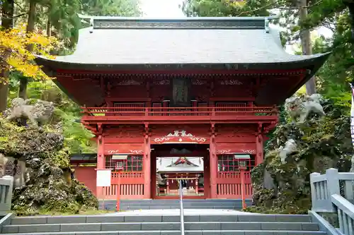 富士山東口本宮 冨士浅間神社の山門・神門