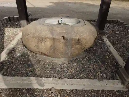 女満別神社の手水