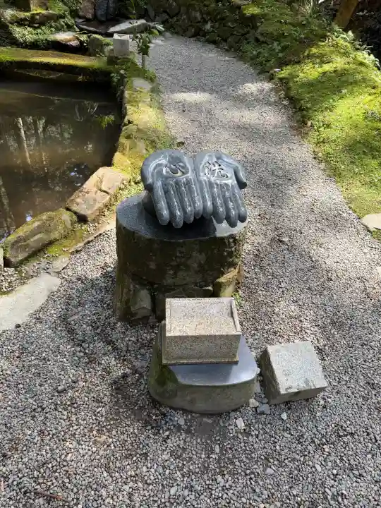 御岩神社の{uncategorized: "未分類", other: "その他", undefined: "問題あり", building: "その他建物", grave: "お墓", sacred_gate: "鳥居", guardian: "狛犬", statue: "像", buddha: "仏像", history: "歴史", nature: "自然", garden: "庭園", animal: "動物", pagoda: "塔", temizu: "手水舎", mountain_gate: "山門・神門", sanctuary: "本殿・本堂", subordinate: "末社・摂社", art: "芸術", scenery: "景色", jizo: "地蔵", ema: "絵馬", goshuin: "御朱印", omikuji: "おみくじ", items: "授与品その他", amulet: "お守り", goshuincho: "御朱印帳", eats: "食事", festival: "お祭り", votive_dance: "神楽", shichigosan: "七五三参", wedding: "結婚式", experience: "体験その他", initially: "初詣", around: "周辺", anti_infection: "感染症対策"}