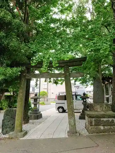 諏訪神社の鳥居