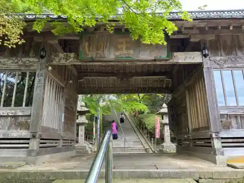 一畑薬師の{uncategorized: "未分類", other: "その他", undefined: "問題あり", building: "その他建物", grave: "お墓", sacred_gate: "鳥居", guardian: "狛犬", statue: "像", buddha: "仏像", history: "歴史", nature: "自然", garden: "庭園", animal: "動物", pagoda: "塔", temizu: "手水舎", mountain_gate: "山門・神門", sanctuary: "本殿・本堂", subordinate: "末社・摂社", art: "芸術", scenery: "景色", jizo: "地蔵", ema: "絵馬", goshuin: "御朱印", omikuji: "おみくじ", items: "授与品その他", amulet: "お守り", goshuincho: "御朱印帳", eats: "食事", festival: "お祭り", votive_dance: "神楽", shichigosan: "七五三参", wedding: "結婚式", experience: "体験その他", initially: "初詣", around: "周辺", anti_infection: "感染症対策"}