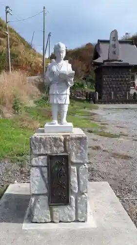 海神社の像