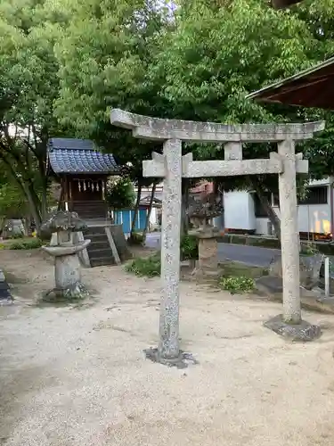 佐古岡神社の末社・摂社