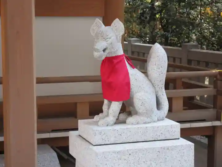 福徳神社(芽吹稲荷)の狛犬
