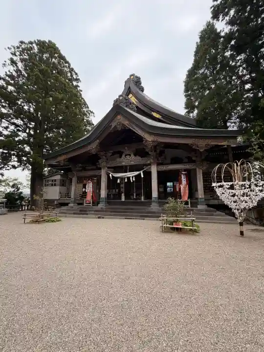 太平山三吉神社総本宮の{uncategorized: "未分類", other: "その他", undefined: "問題あり", building: "その他建物", grave: "お墓", sacred_gate: "鳥居", guardian: "狛犬", statue: "像", buddha: "仏像", history: "歴史", nature: "自然", garden: "庭園", animal: "動物", pagoda: "塔", temizu: "手水舎", mountain_gate: "山門・神門", sanctuary: "本殿・本堂", subordinate: "末社・摂社", art: "芸術", scenery: "景色", jizo: "地蔵", ema: "絵馬", goshuin: "御朱印", omikuji: "おみくじ", items: "授与品その他", amulet: "お守り", goshuincho: "御朱印帳", eats: "食事", festival: "お祭り", votive_dance: "神楽", shichigosan: "七五三参", wedding: "結婚式", experience: "体験その他", initially: "初詣", around: "周辺", anti_infection: "感染症対策"}