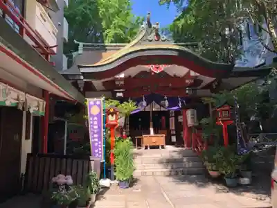 三崎稲荷神社の本殿・本堂