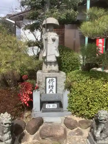 寳藏院の像