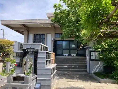 寳蓮寺の本殿・本堂