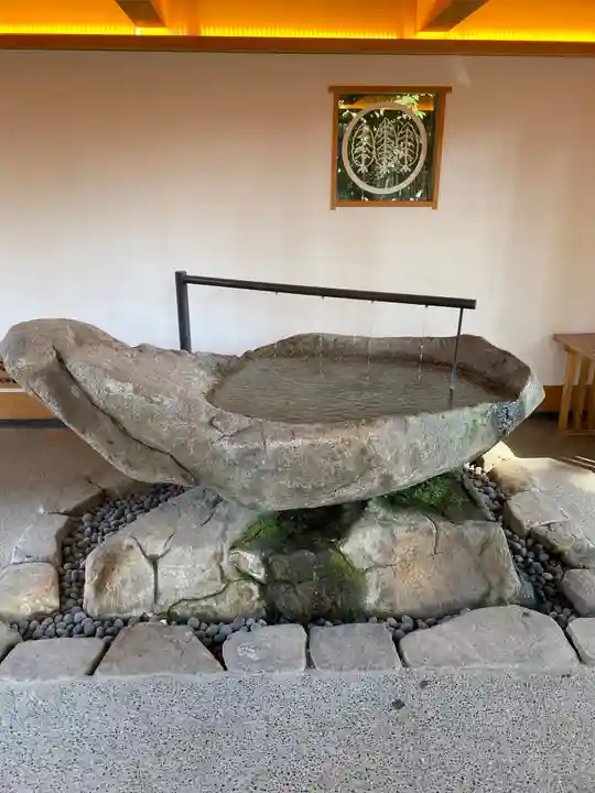 星川杉山神社の手水舎