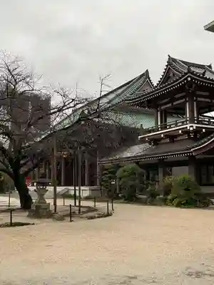 東長寺の本殿・本堂