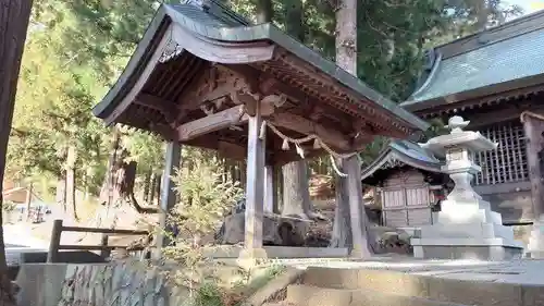 河口浅間神社の手水舎
