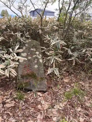 旭川神社の{uncategorized: "未分類", other: "その他", undefined: "問題あり", building: "その他建物", grave: "お墓", sacred_gate: "鳥居", guardian: "狛犬", statue: "像", buddha: "仏像", history: "歴史", nature: "自然", garden: "庭園", animal: "動物", pagoda: "塔", temizu: "手水舎", mountain_gate: "山門・神門", sanctuary: "本殿・本堂", subordinate: "末社・摂社", art: "芸術", scenery: "景色", jizo: "地蔵", ema: "絵馬", goshuin: "御朱印", omikuji: "おみくじ", items: "授与品その他", amulet: "お守り", goshuincho: "御朱印帳", eats: "食事", festival: "お祭り", votive_dance: "神楽", shichigosan: "七五三参", wedding: "結婚式", experience: "体験その他", initially: "初詣", around: "周辺", anti_infection: "感染症対策"}