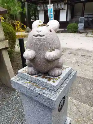 岡崎神社の狛犬