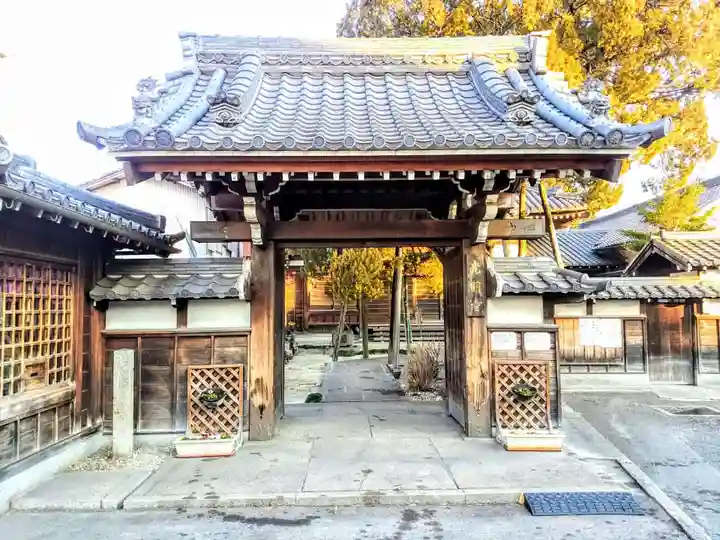 光明寺の山門・神門
