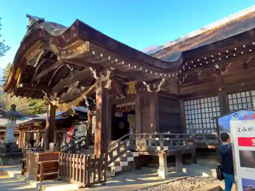 武田神社の本殿