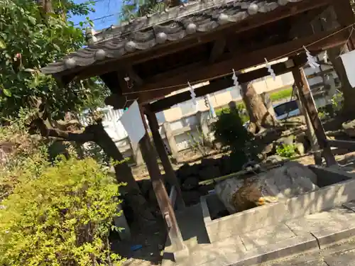 石坐神社の手水舎