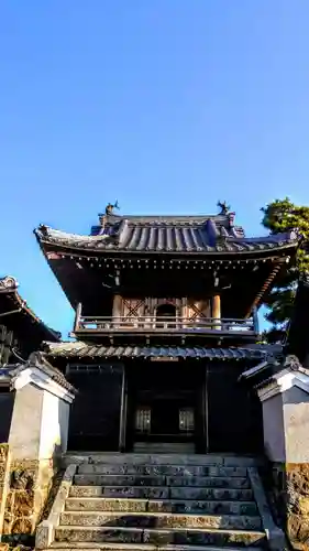 普門寺の山門