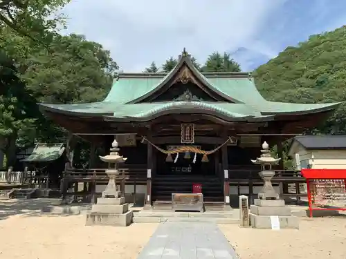 糸碕神社の本殿