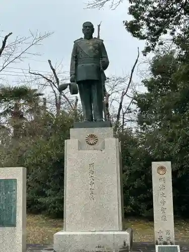 岐阜護國神社の{uncategorized: "未分類", other: "その他", undefined: "問題あり", building: "その他建物", grave: "お墓", sacred_gate: "鳥居", guardian: "狛犬", statue: "像", buddha: "仏像", history: "歴史", nature: "自然", garden: "庭園", animal: "動物", pagoda: "塔", temizu: "手水舎", mountain_gate: "山門・神門", sanctuary: "本殿・本堂", subordinate: "末社・摂社", art: "芸術", scenery: "景色", jizo: "地蔵", ema: "絵馬", goshuin: "御朱印", omikuji: "おみくじ", items: "授与品その他", amulet: "お守り", goshuincho: "御朱印帳", eats: "食事", festival: "お祭り", votive_dance: "神楽", shichigosan: "七五三参", wedding: "結婚式", experience: "体験その他", initially: "初詣", around: "周辺", anti_infection: "感染症対策"}