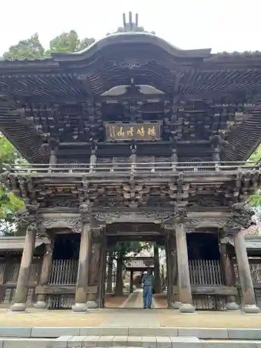 報恩寺の山門