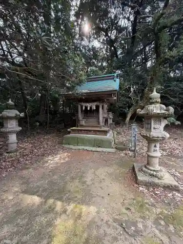 長浜神社の{uncategorized: "未分類", other: "その他", undefined: "問題あり", building: "その他建物", grave: "お墓", sacred_gate: "鳥居", guardian: "狛犬", statue: "像", buddha: "仏像", history: "歴史", nature: "自然", garden: "庭園", animal: "動物", pagoda: "塔", temizu: "手水舎", mountain_gate: "山門・神門", sanctuary: "本殿・本堂", subordinate: "末社・摂社", art: "芸術", scenery: "景色", jizo: "地蔵", ema: "絵馬", goshuin: "御朱印", omikuji: "おみくじ", items: "授与品その他", amulet: "お守り", goshuincho: "御朱印帳", eats: "食事", festival: "お祭り", votive_dance: "神楽", shichigosan: "七五三参", wedding: "結婚式", experience: "体験その他", initially: "初詣", around: "周辺", anti_infection: "感染症対策"}