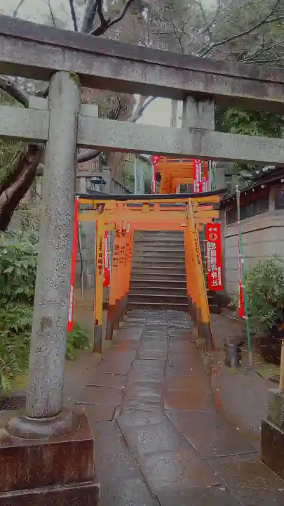 花園稲荷神社の{uncategorized: "未分類", other: "その他", undefined: "問題あり", building: "その他建物", grave: "お墓", sacred_gate: "鳥居", guardian: "狛犬", statue: "像", buddha: "仏像", history: "歴史", nature: "自然", garden: "庭園", animal: "動物", pagoda: "塔", temizu: "手水舎", mountain_gate: "山門・神門", sanctuary: "本殿・本堂", subordinate: "末社・摂社", art: "芸術", scenery: "景色", jizo: "地蔵", ema: "絵馬", goshuin: "御朱印", omikuji: "おみくじ", items: "授与品その他", amulet: "お守り", goshuincho: "御朱印帳", eats: "食事", festival: "お祭り", votive_dance: "神楽", shichigosan: "七五三参", wedding: "結婚式", experience: "体験その他", initially: "初詣", around: "周辺", anti_infection: "感染症対策"}