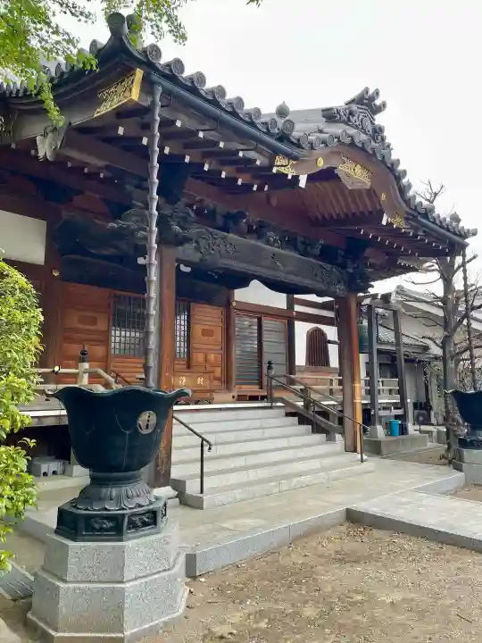 九品寺の{uncategorized: "未分類", other: "その他", undefined: "問題あり", building: "その他建物", grave: "お墓", sacred_gate: "鳥居", guardian: "狛犬", statue: "像", buddha: "仏像", history: "歴史", nature: "自然", garden: "庭園", animal: "動物", pagoda: "塔", temizu: "手水舎", mountain_gate: "山門・神門", sanctuary: "本殿・本堂", subordinate: "末社・摂社", art: "芸術", scenery: "景色", jizo: "地蔵", ema: "絵馬", goshuin: "御朱印", omikuji: "おみくじ", items: "授与品その他", amulet: "お守り", goshuincho: "御朱印帳", eats: "食事", festival: "お祭り", votive_dance: "神楽", shichigosan: "七五三参", wedding: "結婚式", experience: "体験その他", initially: "初詣", around: "周辺", anti_infection: "感染症対策"}