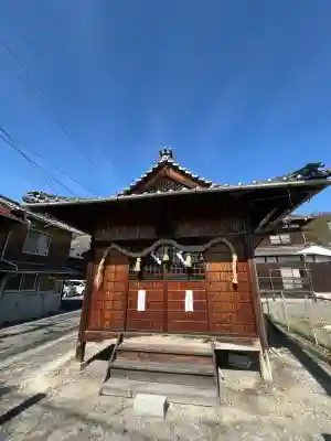 住吉神社の{uncategorized: "未分類", other: "その他", undefined: "問題あり", building: "その他建物", grave: "お墓", sacred_gate: "鳥居", guardian: "狛犬", statue: "像", buddha: "仏像", history: "歴史", nature: "自然", garden: "庭園", animal: "動物", pagoda: "塔", temizu: "手水舎", mountain_gate: "山門・神門", sanctuary: "本殿・本堂", subordinate: "末社・摂社", art: "芸術", scenery: "景色", jizo: "地蔵", ema: "絵馬", goshuin: "御朱印", omikuji: "おみくじ", items: "授与品その他", amulet: "お守り", goshuincho: "御朱印帳", eats: "食事", festival: "お祭り", votive_dance: "神楽", shichigosan: "七五三参", wedding: "結婚式", experience: "体験その他", initially: "初詣", around: "周辺", anti_infection: "感染症対策"}