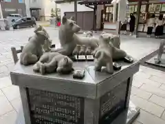 西野神社の像