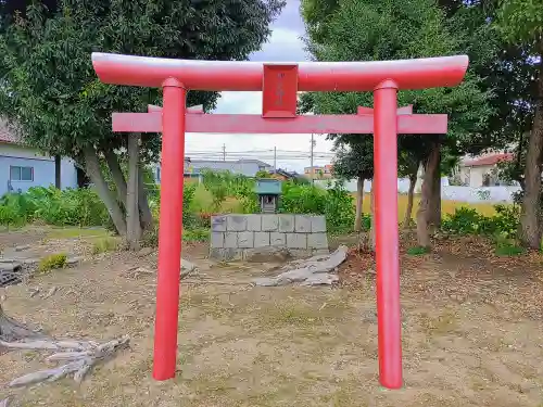 伊豆神社の鳥居