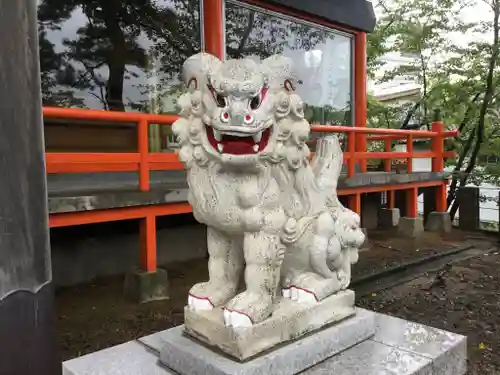 三宝荒神社の狛犬