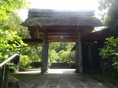東慶寺の山門・神門