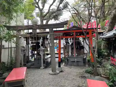 若一神社の末社・摂社