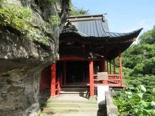 釋尊寺の本殿