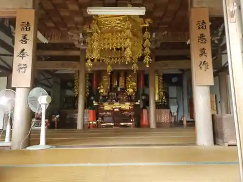 善勝寺の本殿・本堂