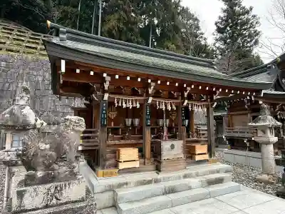 丹生川上神社（上社）の{uncategorized: "未分類", other: "その他", undefined: "問題あり", building: "その他建物", grave: "お墓", sacred_gate: "鳥居", guardian: "狛犬", statue: "像", buddha: "仏像", history: "歴史", nature: "自然", garden: "庭園", animal: "動物", pagoda: "塔", temizu: "手水舎", mountain_gate: "山門・神門", sanctuary: "本殿・本堂", subordinate: "末社・摂社", art: "芸術", scenery: "景色", jizo: "地蔵", ema: "絵馬", goshuin: "御朱印", omikuji: "おみくじ", items: "授与品その他", amulet: "お守り", goshuincho: "御朱印帳", eats: "食事", festival: "お祭り", votive_dance: "神楽", shichigosan: "七五三参", wedding: "結婚式", experience: "体験その他", initially: "初詣", around: "周辺", anti_infection: "感染症対策"}