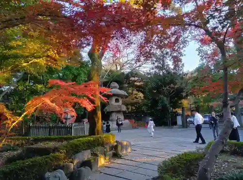 越ヶ谷久伊豆神社の庭園