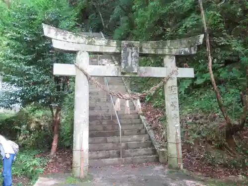 八女津媛神社の鳥居