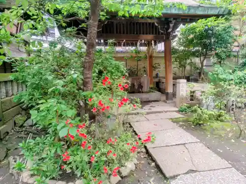 小野照崎神社の{uncategorized: "未分類", other: "その他", undefined: "問題あり", building: "その他建物", grave: "お墓", sacred_gate: "鳥居", guardian: "狛犬", statue: "像", buddha: "仏像", history: "歴史", nature: "自然", garden: "庭園", animal: "動物", pagoda: "塔", temizu: "手水舎", mountain_gate: "山門・神門", sanctuary: "本殿・本堂", subordinate: "末社・摂社", art: "芸術", scenery: "景色", jizo: "地蔵", ema: "絵馬", goshuin: "御朱印", omikuji: "おみくじ", items: "授与品その他", amulet: "お守り", goshuincho: "御朱印帳", eats: "食事", festival: "お祭り", votive_dance: "神楽", shichigosan: "七五三参", wedding: "結婚式", experience: "体験その他", initially: "初詣", around: "周辺", anti_infection: "感染症対策"}