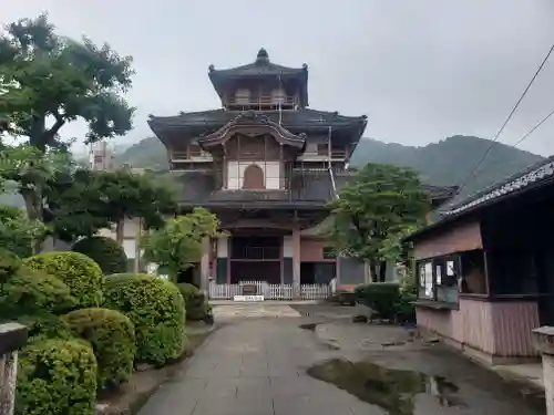 金鳳山 正法寺の本殿・本堂