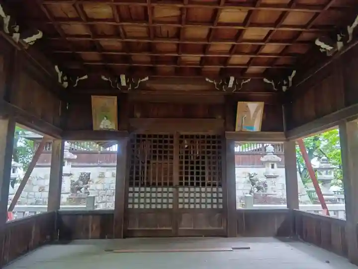 高桑八幡神社の{uncategorized: "未分類", other: "その他", undefined: "問題あり", building: "その他建物", grave: "お墓", sacred_gate: "鳥居", guardian: "狛犬", statue: "像", buddha: "仏像", history: "歴史", nature: "自然", garden: "庭園", animal: "動物", pagoda: "塔", temizu: "手水舎", mountain_gate: "山門・神門", sanctuary: "本殿・本堂", subordinate: "末社・摂社", art: "芸術", scenery: "景色", jizo: "地蔵", ema: "絵馬", goshuin: "御朱印", omikuji: "おみくじ", items: "授与品その他", amulet: "お守り", goshuincho: "御朱印帳", eats: "食事", festival: "お祭り", votive_dance: "神楽", shichigosan: "七五三参", wedding: "結婚式", experience: "体験その他", initially: "初詣", around: "周辺", anti_infection: "感染症対策"}