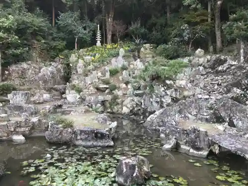 童学寺の庭園