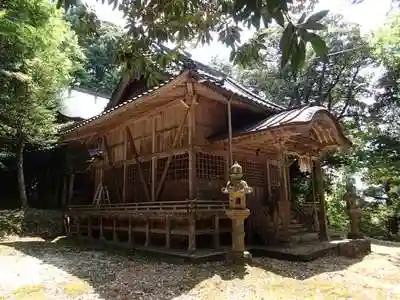 志加奴神社の本殿