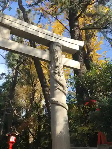 馬橋稲荷神社の鳥居