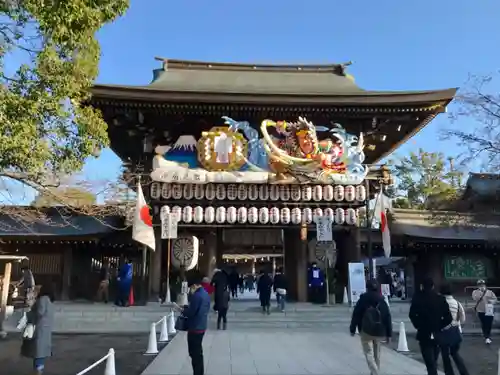 寒川神社の山門・神門