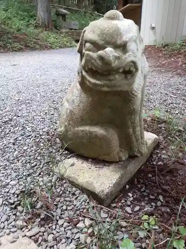 釣石神社の狛犬