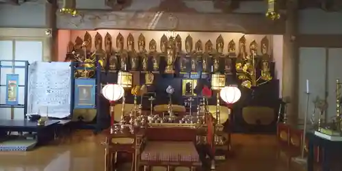 金峰寺の本殿・本堂