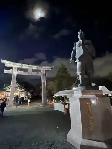 豊國神社の像