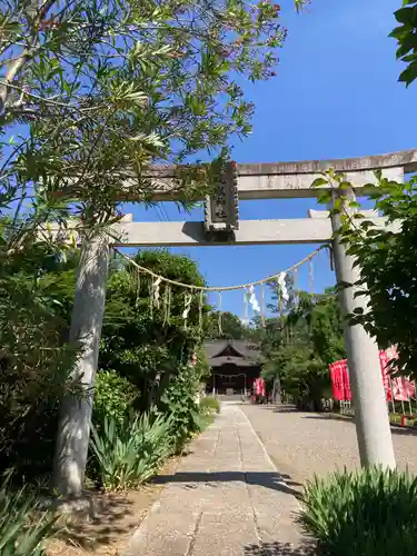 尾曳稲荷神社の鳥居