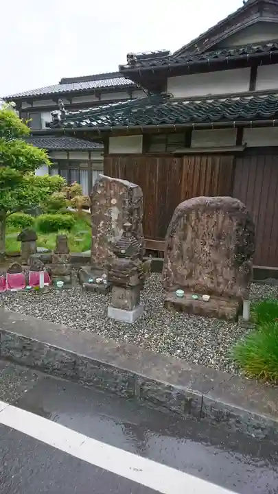 但馬六十六地蔵のその他建物